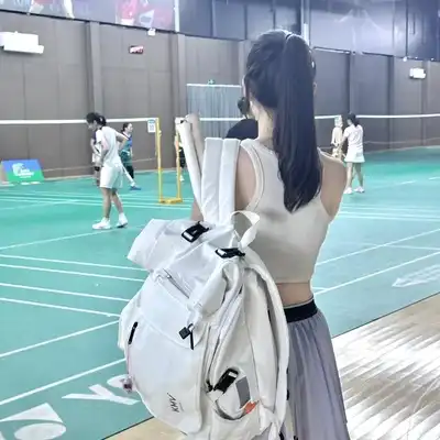 阎怡